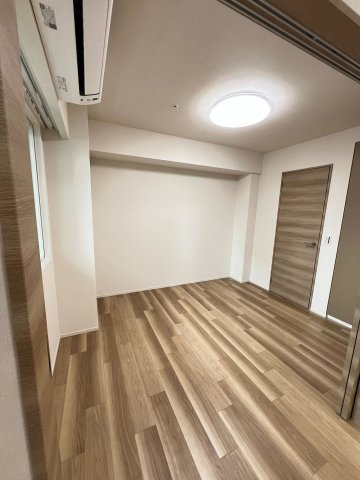 ローレルタワー堺筋本町タワーの洋室|ゆったりした洋室です