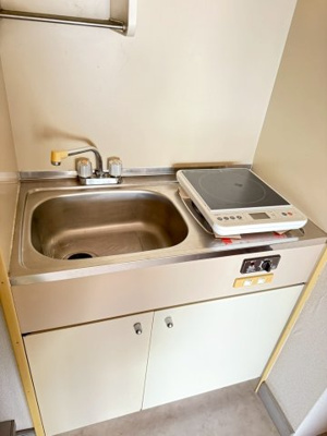 【キッチン】 | センチュリー21 | コンパクトなキッチンで掃除もラクラク