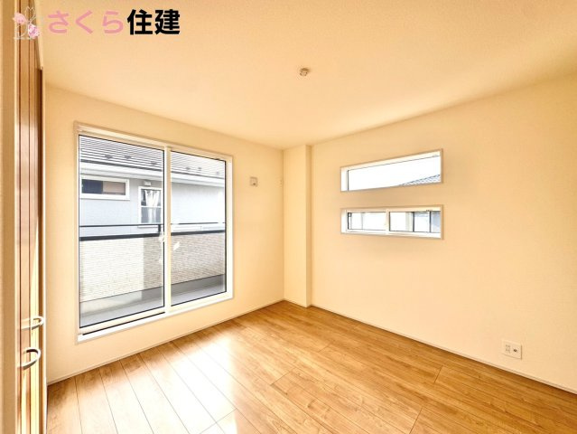 宇都宮市五代３丁目　１棟の洋室|広々とした洋室です♪お子様の成長に伴って増えていく荷物にも対応できます！