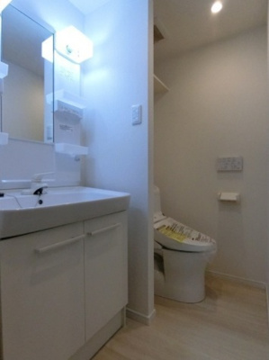 【トイレ】 | シメントピア | 温水洗浄便座。