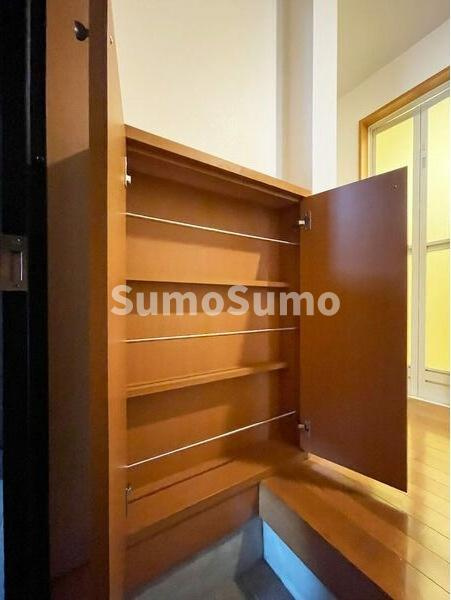 サンライズ・ガーデンIの玄関