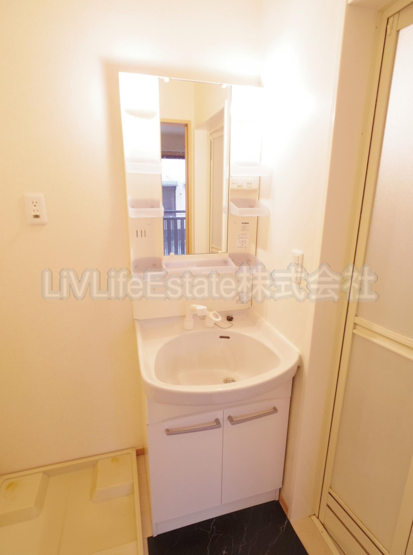 アンフラーゼの洗面所