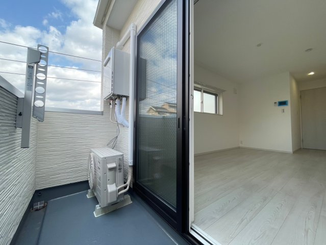 MELDIA駒沢大学のバルコニー|別号室イメージの為、現状を優先致します。