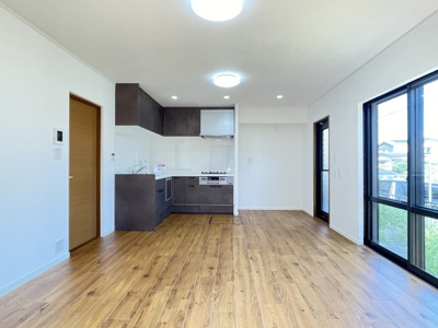 【居間・リビング】 | 鈴鹿市白子２丁目 | ＬＤＫ