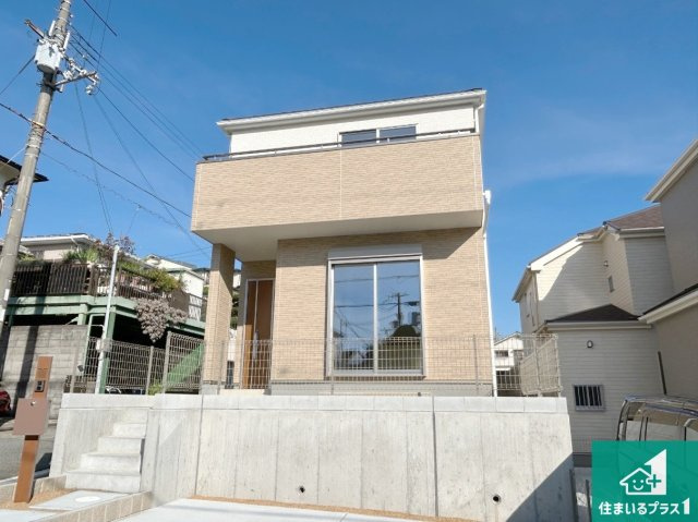 神戸市北区鈴蘭台南町　新築一戸建ての外観|お客様に長く安心して住んでいだだける事にこだわった家づくり！住んでからのアフターサービスにもしっかりと取り組んでいます！