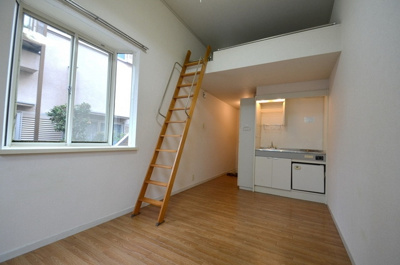 【居間・リビング】 | サンライズ鶴瀬 | 使いやすいリビングです