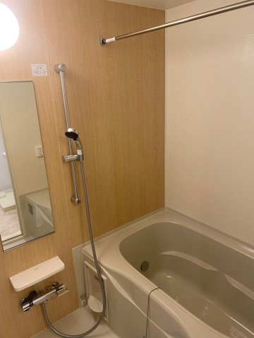 川口市北原台１丁目の賃貸マンションの浴室|ゆったり過ごせるお風呂です
