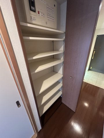 草加市旭町６丁目の賃貸マンションの収納|※過去退去時のお写真です