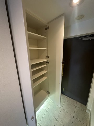 草加市旭町６丁目の賃貸マンションの収納|※過去退去時のお写真です