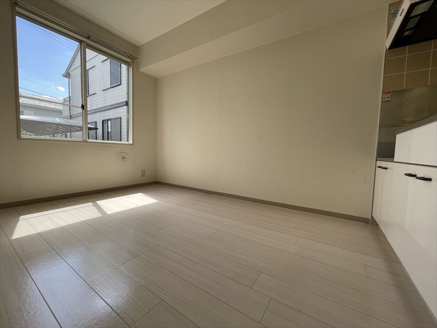 コーポマツノキ四番館の居間・リビング|おしゃれな居間です