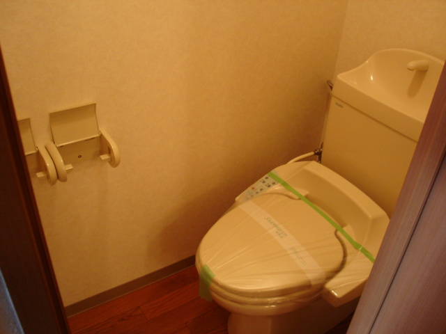 エスポワール壱番館のトイレ|洗面(温水洗浄便座)