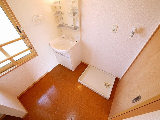 サル　ドセジュールのトイレ|落ち着いた色調のトイレです