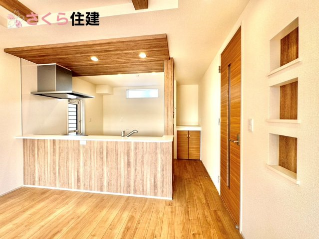 ブルーミングガーデン 下野市川中子　2号棟のその他|同社施工物件の写真です。お洒落なオープンサニタリー。					
