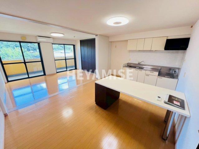 アミティあゆみ野の居間・リビング