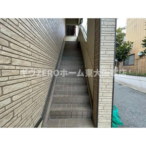 福寿マンションのエントランス