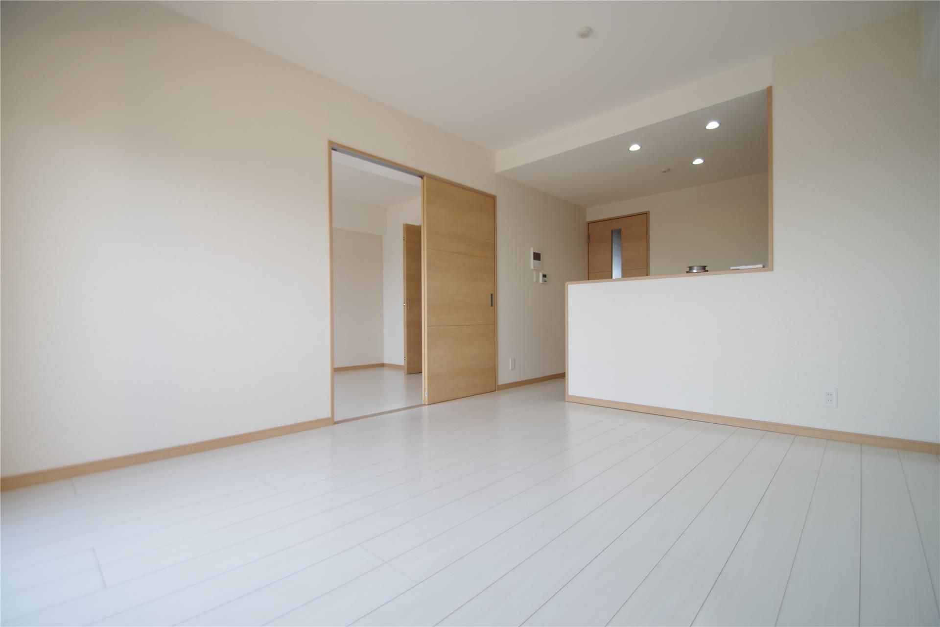 熊本市南区田井島１丁目の賃貸マンションの居間・リビング