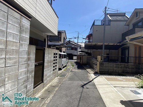 浄土寺上南田町 中古戸建の前面道路含む現地写真