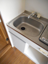 コンパクトなキッチンで掃除もラクラク
