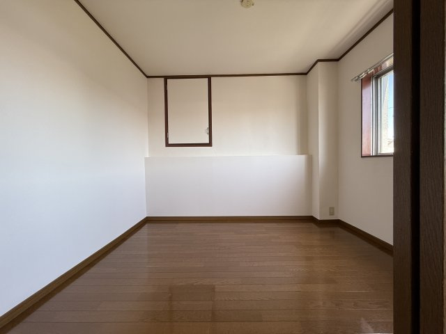 第一尾形マンションの居間・リビング