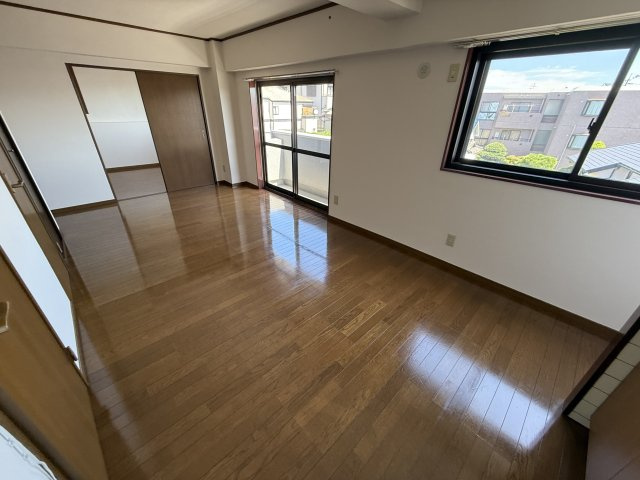 第一尾形マンションの寝室