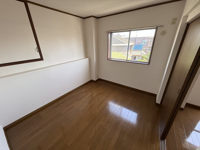 第一尾形マンションの子供部屋