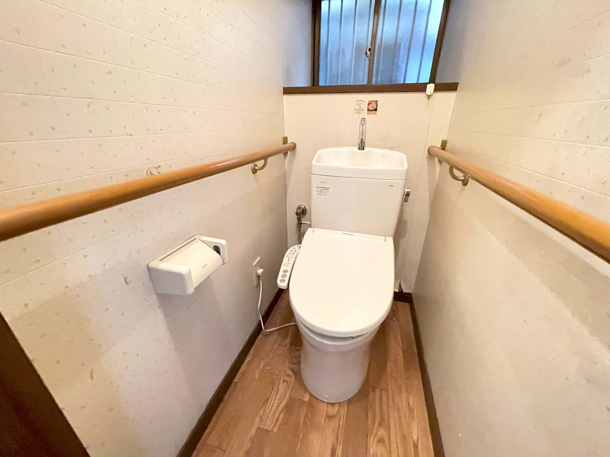 越谷市平方戸建てのトイレ|1F部分