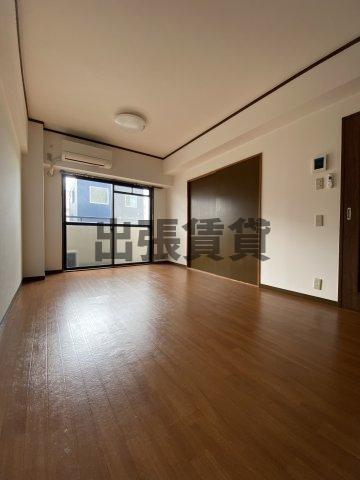 仲介手数料0円！！ハイツ・ソレアードの居間・リビング