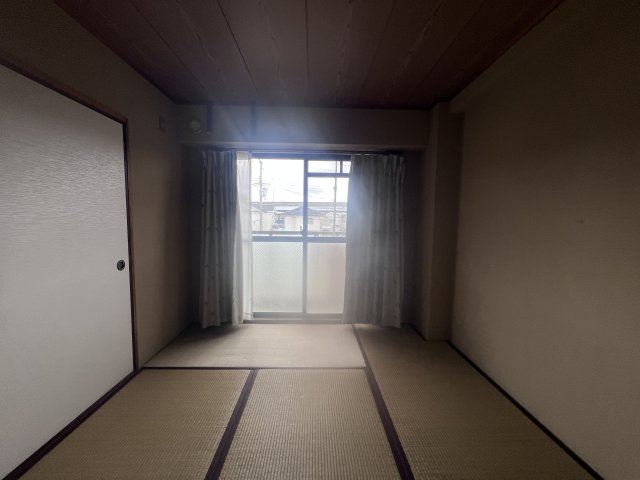 シャトル大久保の寝室
