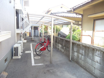 【その他共用部分】 | サニーハイツ | 屋根付き駐輪場