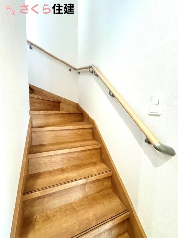 いろどりアイタウン栃木市藤岡町藤岡22-P2　２号棟のその他共用部分|あると便利！手すり！！階段を昇り降りの際転落防止にもなります。