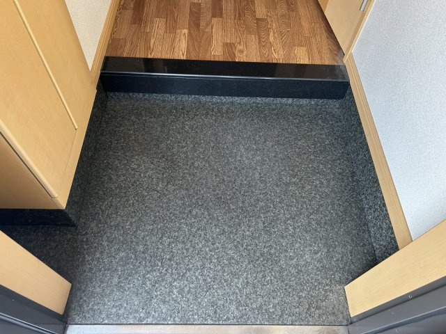 アルコバレーノ白水の玄関