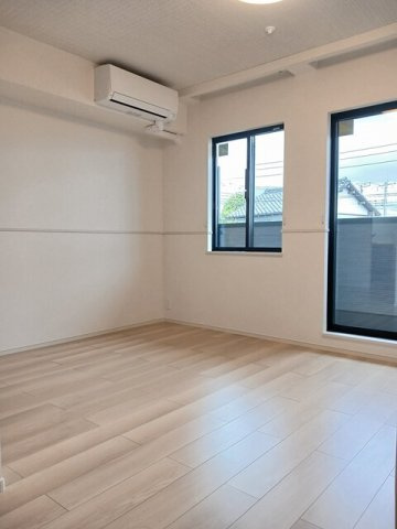 リバーサイドⅡの居間・リビング|使いやすい居間です