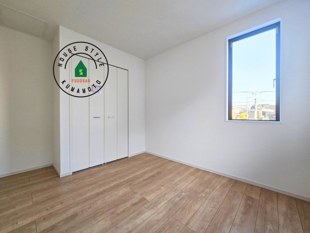 熊本市東区御領3丁目第1-3棟（1号棟）　の内観：施工例|主寝室には収納力に優れたクローゼットがありますので、お部屋もすっきり片付きます。