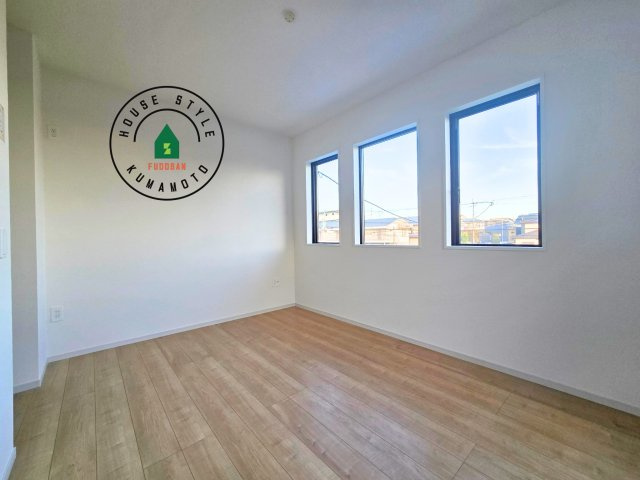 熊本市東区御領3丁目第1-3棟（3号棟）　の寝室|主寝室には収納力に優れたクローゼットがありますので、お部屋もすっきり片付きます。