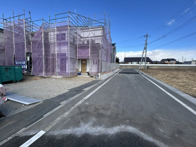 新築　前橋市富士見町時沢第3　3号棟の前面道路含む現地写真|現地写真　南東側接道幅員約6ｍ
