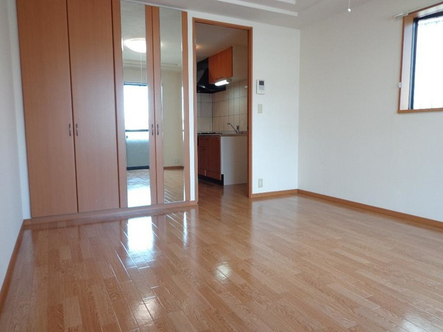 トランキーロの居間・リビング|洋室