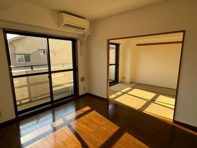 【居間・リビング】 | レジデンスふじみ野 | おしゃれなリビングです