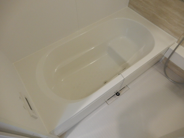 和（Ｎａｇｏｍｉ）の浴室