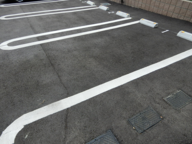 和（Ｎａｇｏｍｉ）の駐車場