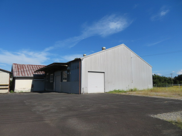 北葛飾郡杉戸町大字深輪の倉庫の外観