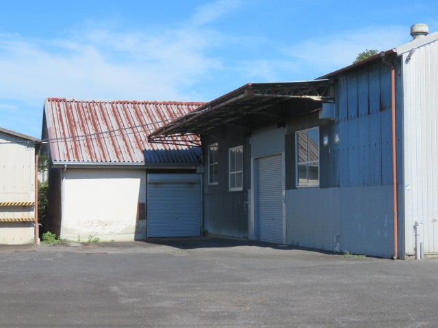 北葛飾郡杉戸町大字深輪の倉庫