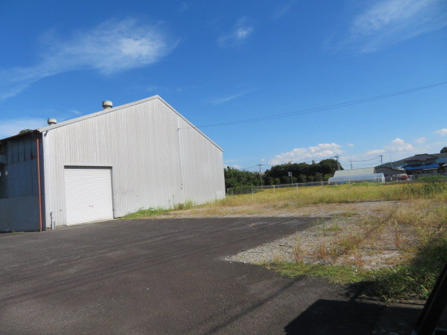 北葛飾郡杉戸町大字深輪の倉庫