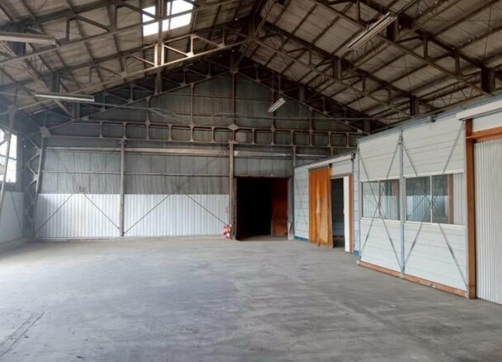 北葛飾郡杉戸町大字深輪の倉庫の内装