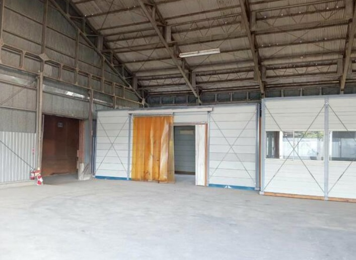 北葛飾郡杉戸町大字深輪の倉庫