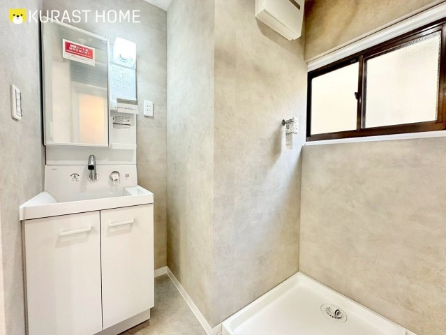 向日市寺戸町大牧　中古戸建の洗面所