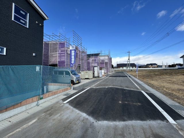 新築　前橋市富士見町時沢第3　5号棟の前面道路含む現地写真|現地写真　南東側接道幅員約6ｍ