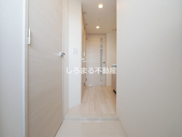 ファーストフィオーレ九条の玄関