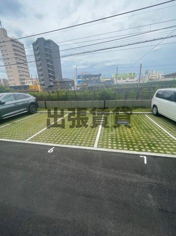 仲介手数料0円！！エスリード新栄グランラグジェの駐車場