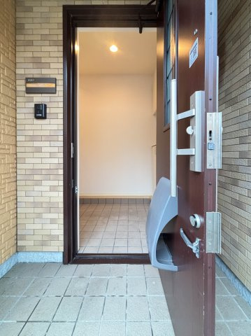 クラビス　C棟の玄関