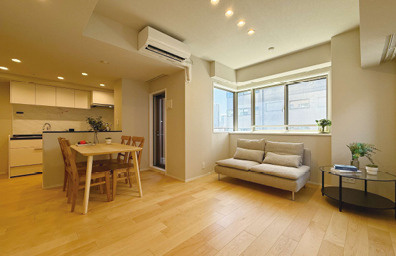 ファミリーアクア―ジュの居間・リビング